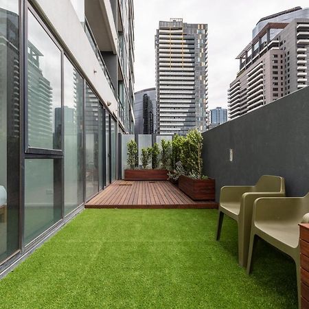 ☆Of Southbank☆Light Filled Apartment☆Huge Private Terrace With City Views☆Parking☆Pool☆Gym☆Wifi Melbourne Bagian luar foto