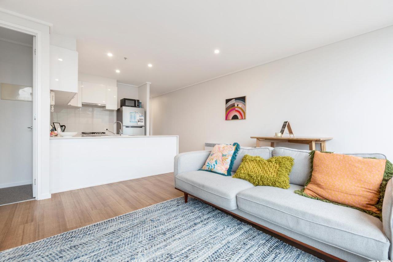 ☆Of Southbank☆Light Filled Apartment☆Huge Private Terrace With City Views☆Parking☆Pool☆Gym☆Wifi Melbourne Bagian luar foto