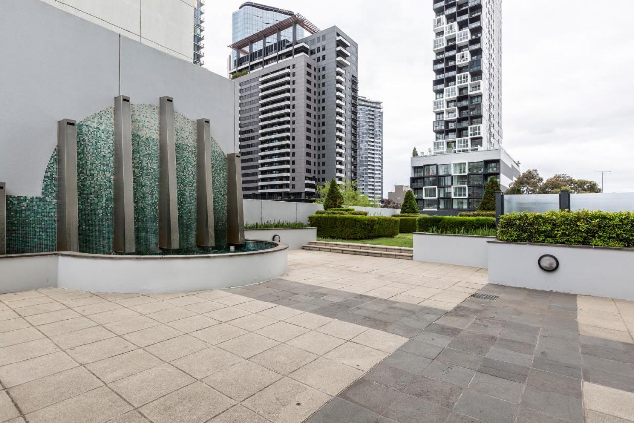 ☆Of Southbank☆Light Filled Apartment☆Huge Private Terrace With City Views☆Parking☆Pool☆Gym☆Wifi Melbourne Bagian luar foto