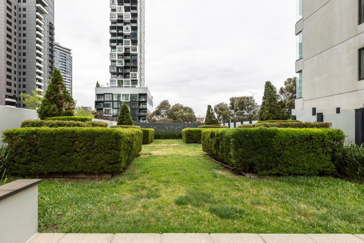 ☆Of Southbank☆Light Filled Apartment☆Huge Private Terrace With City Views☆Parking☆Pool☆Gym☆Wifi Melbourne Bagian luar foto