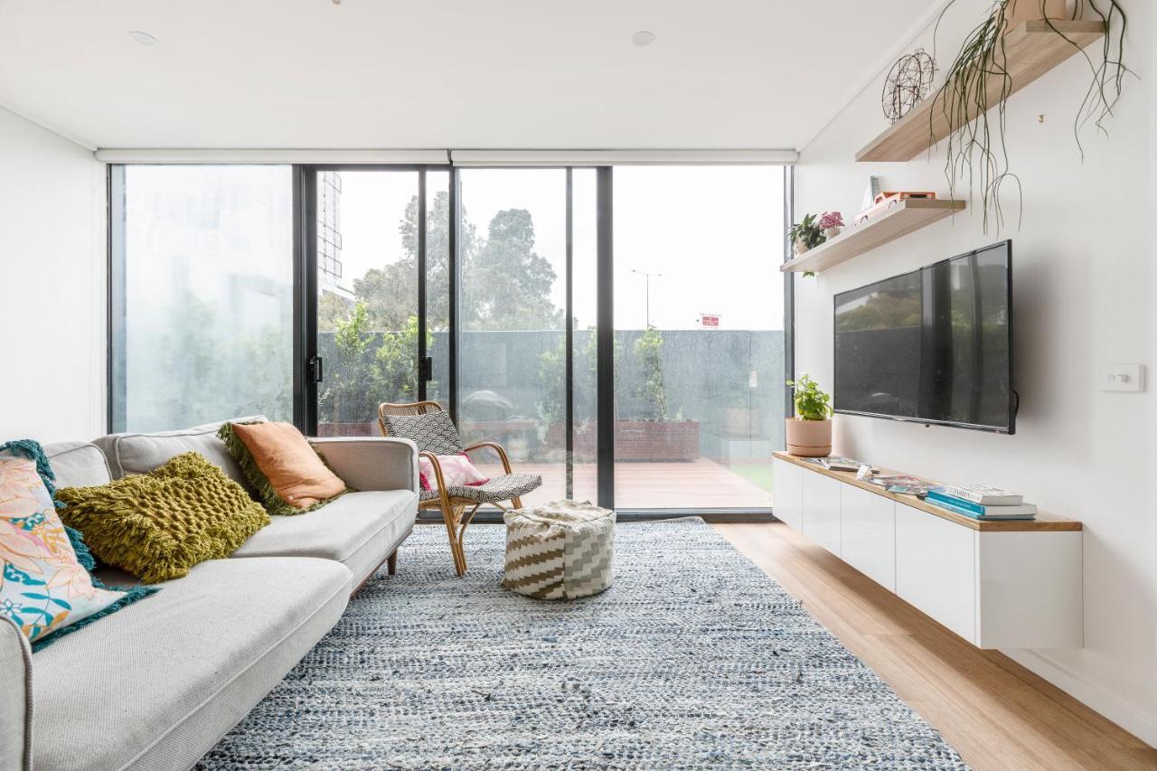 ☆Of Southbank☆Light Filled Apartment☆Huge Private Terrace With City Views☆Parking☆Pool☆Gym☆Wifi Melbourne Bagian luar foto