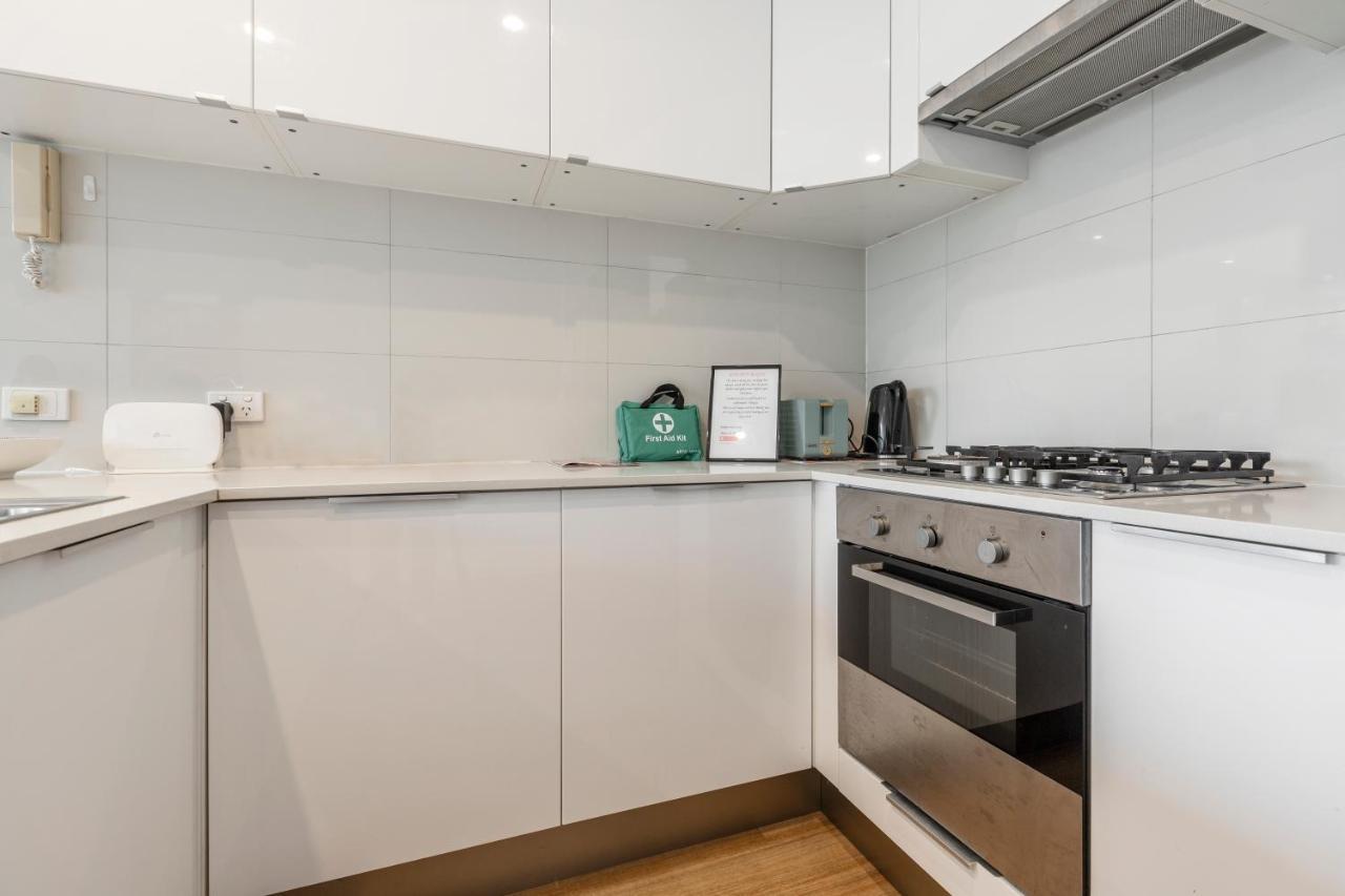 ☆Of Southbank☆Light Filled Apartment☆Huge Private Terrace With City Views☆Parking☆Pool☆Gym☆Wifi Melbourne Bagian luar foto